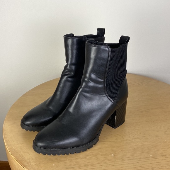 Blondo Women's 8.5 Waterproof Heeled Chunky Chelsea Ankle Boots Casual Classic - Picture 5 of 10